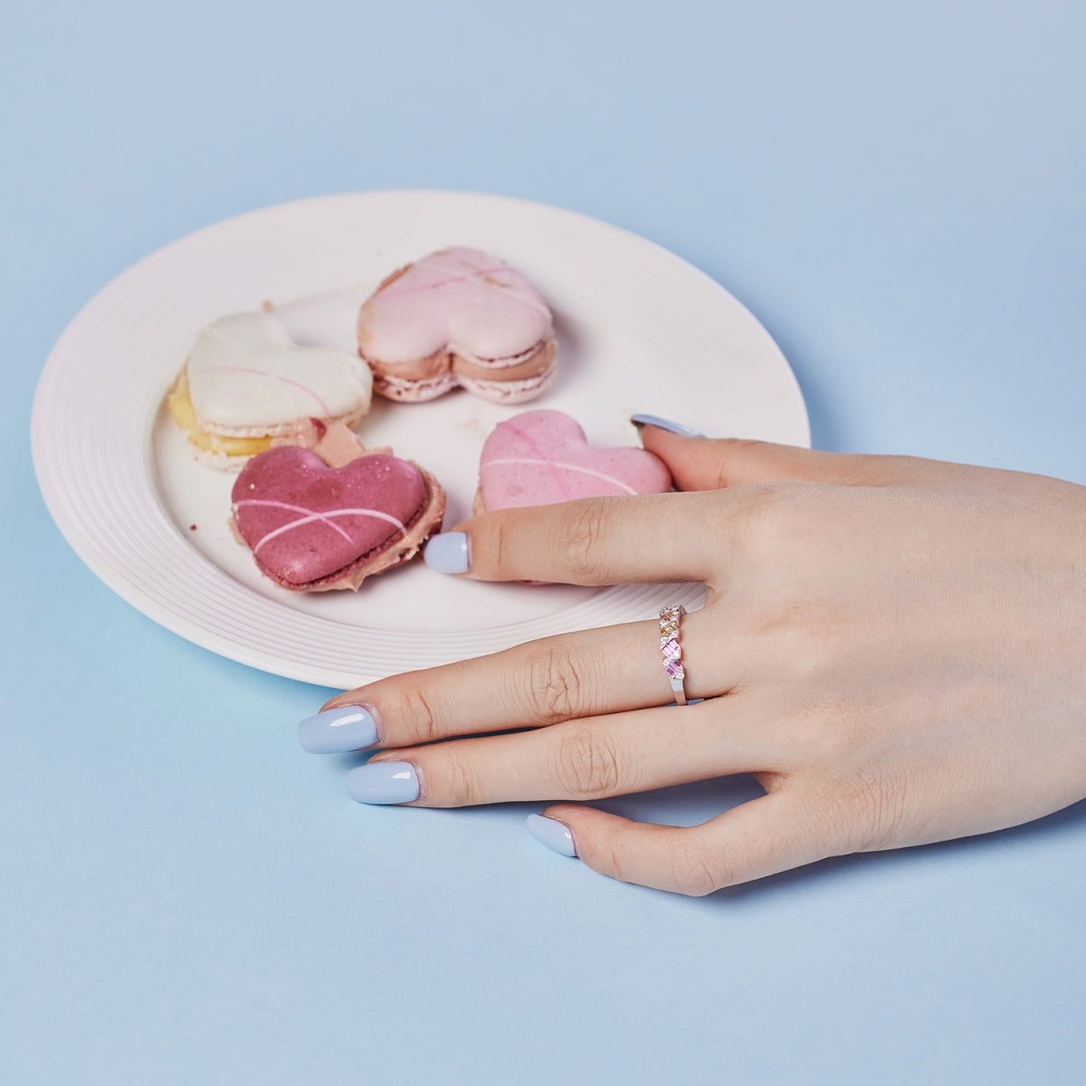 Angela Jewelry]Delicate Vibrant Emerald Cut Daily Ring