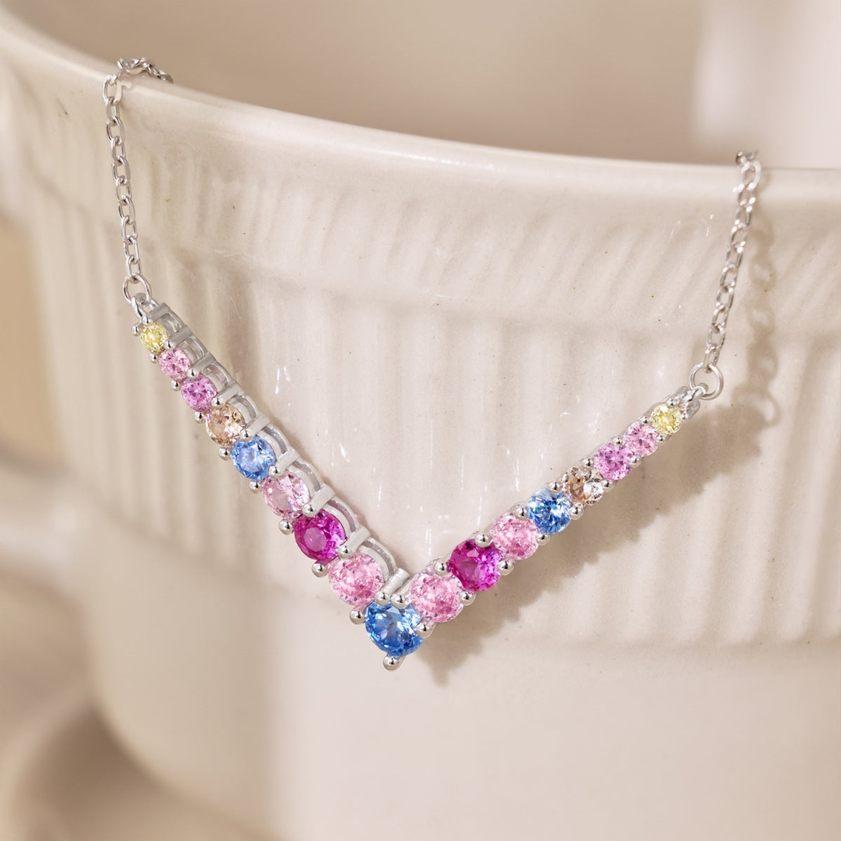 Angela Jewelry]Ornate Round Cut Necklace