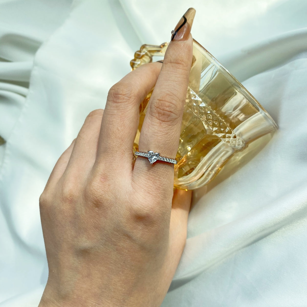 Angela Jewelry]0.5 Carat CaratEternity Charming Heart Shape Lover Ring