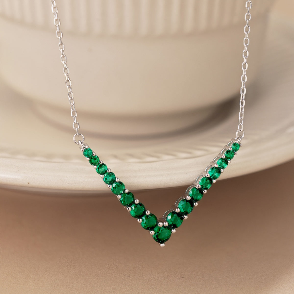 Angela Jewelry]Ornate Round Cut Necklace