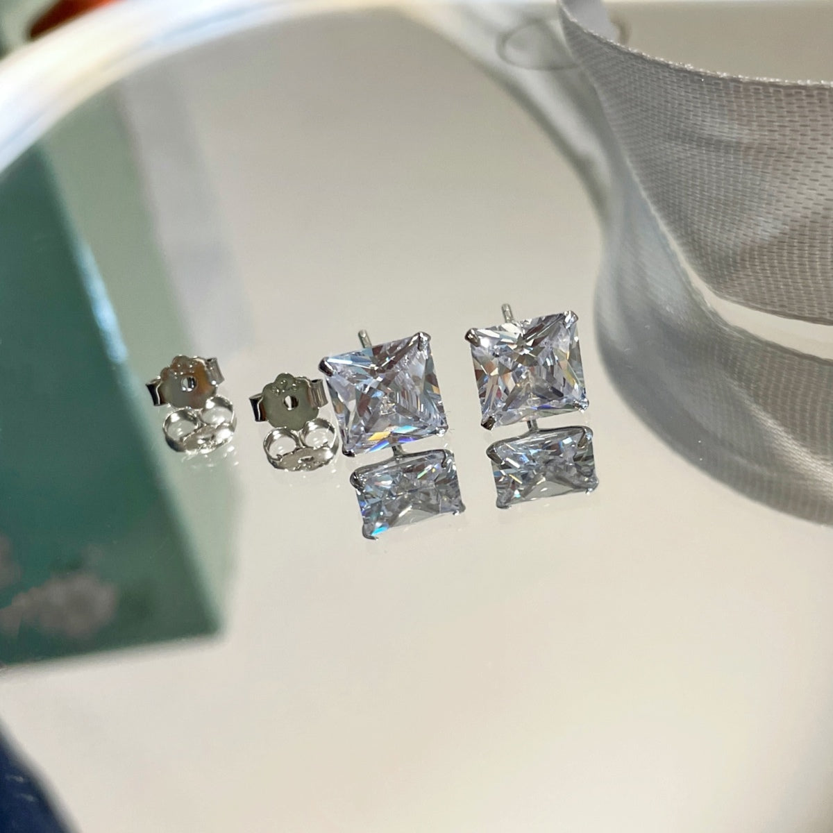 Angela Jewelry]Ornate Square Shape Earrings