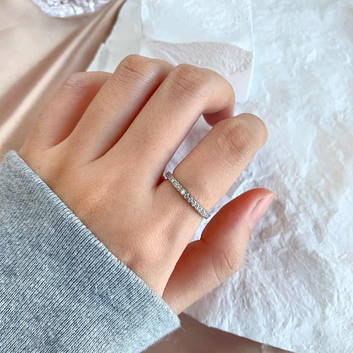 Angela Jewelry]Delicate Sparkling Round Cut Daily Ring