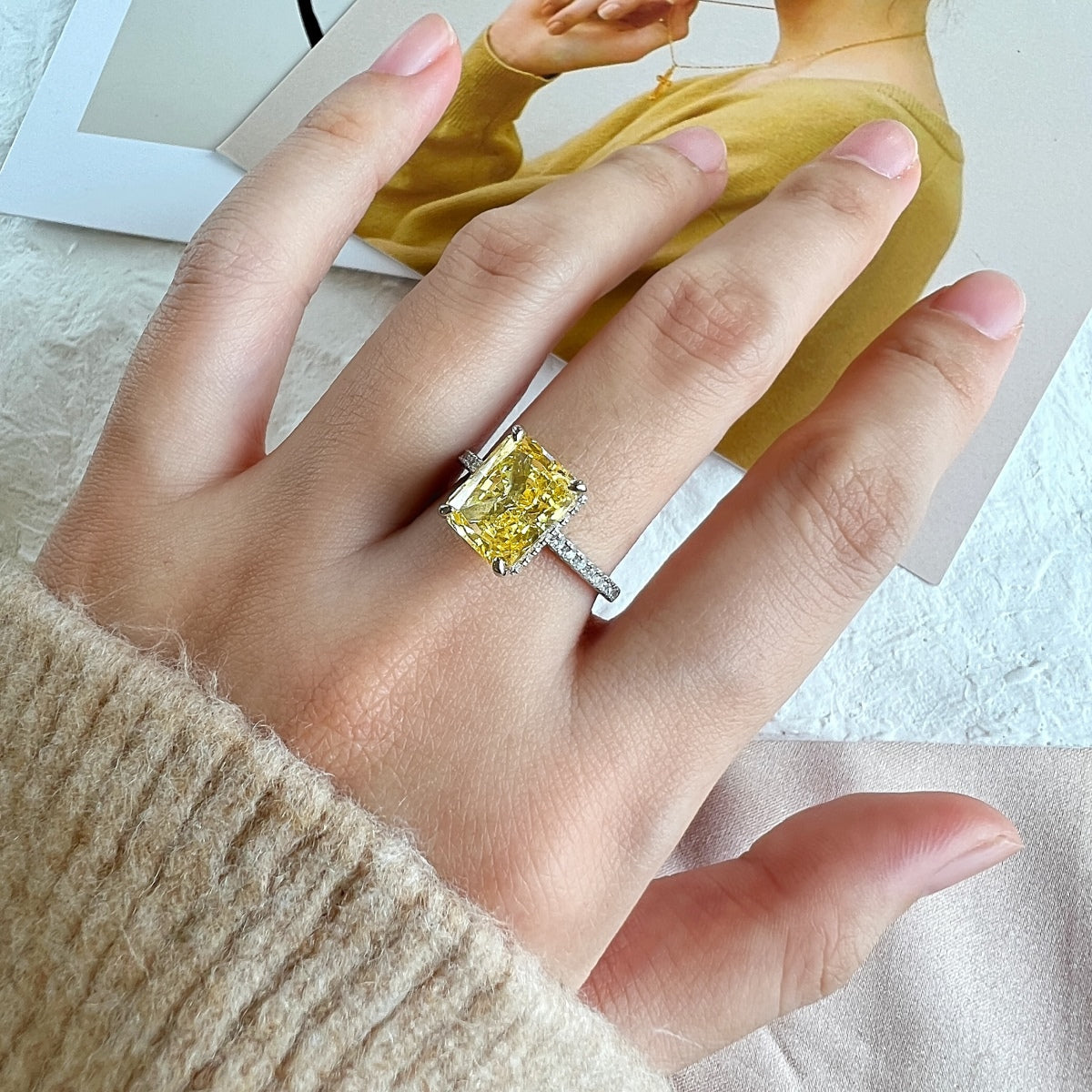 Angela Jewelry]4.0 Carat Luxurious Engagement Ring