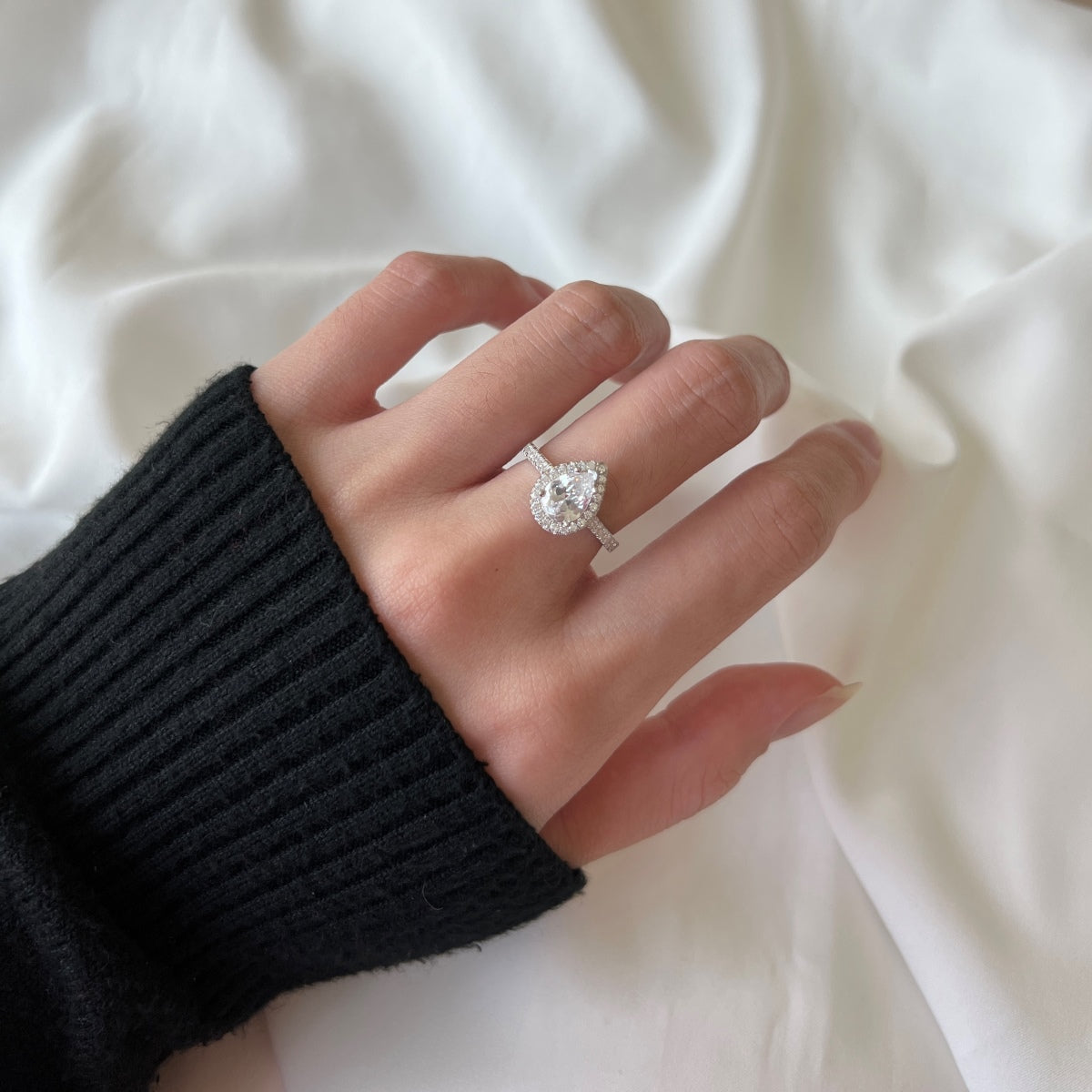 Angela Jewelry]1.0 Carat Luxurious Resplendent Water Drop Shape Wedding Ring