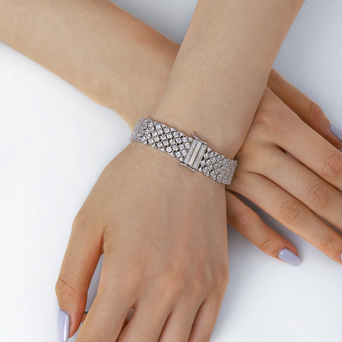 Angela Jewelry]Ornate Elegant Round Cut Party Bracelet