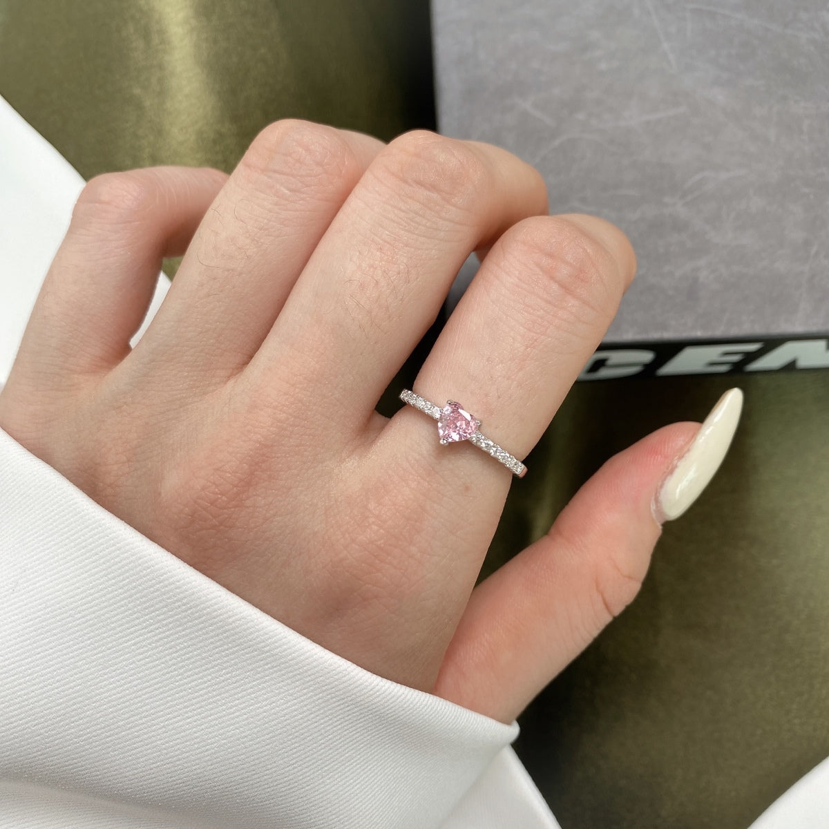 Angela Jewelry]0.5 Carat CaratEternity Charming Heart Shape Lover Ring