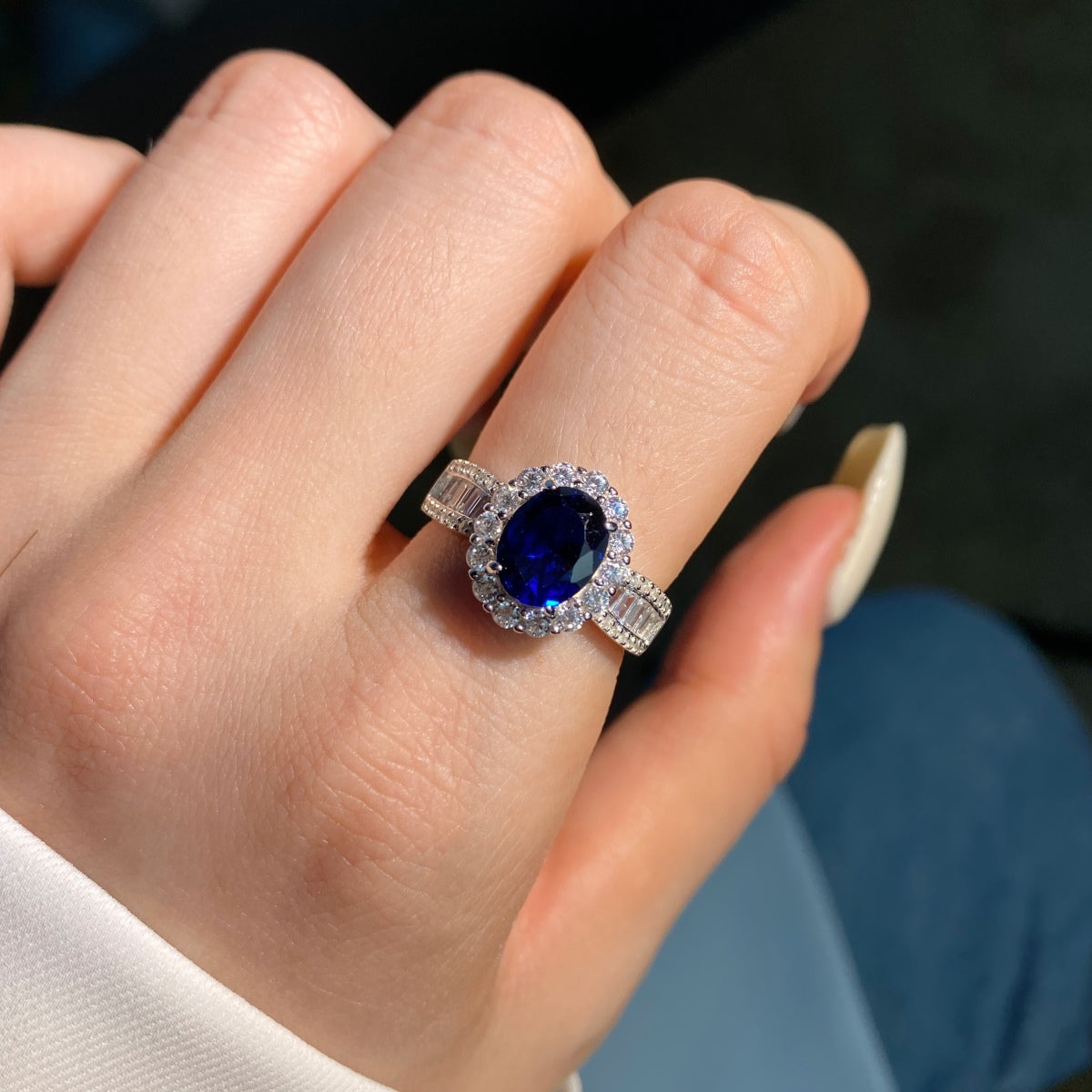 Angela Jewelry]1.5 Carat Dazzling Charming Oval Cut Banquet Ring