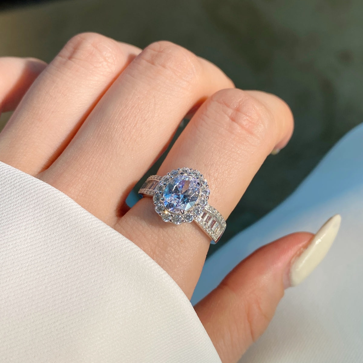 Angela Jewelry]1.5 Carat Dazzling Charming Oval Cut Banquet Ring