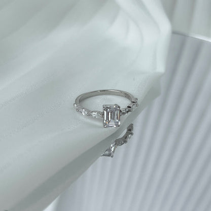 Angela Jewelry]1.0 Carat Dainty Resplendent Radiant Cut Daily Ring