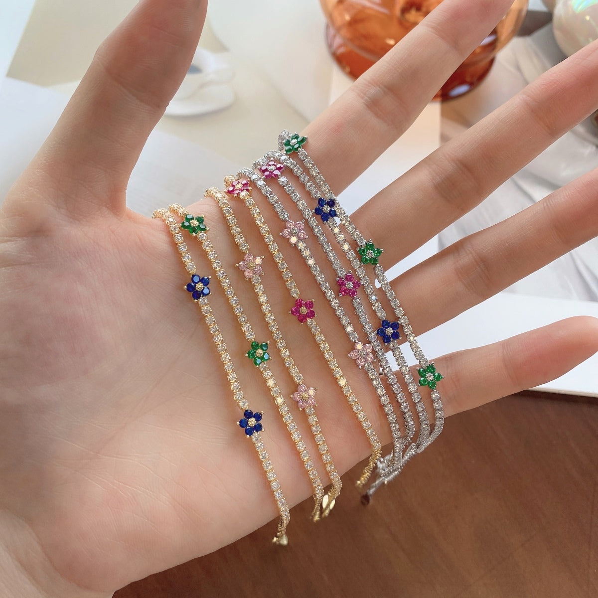 Angela Jewelry]Sparkling Flower Shape Tennis Bracelet
