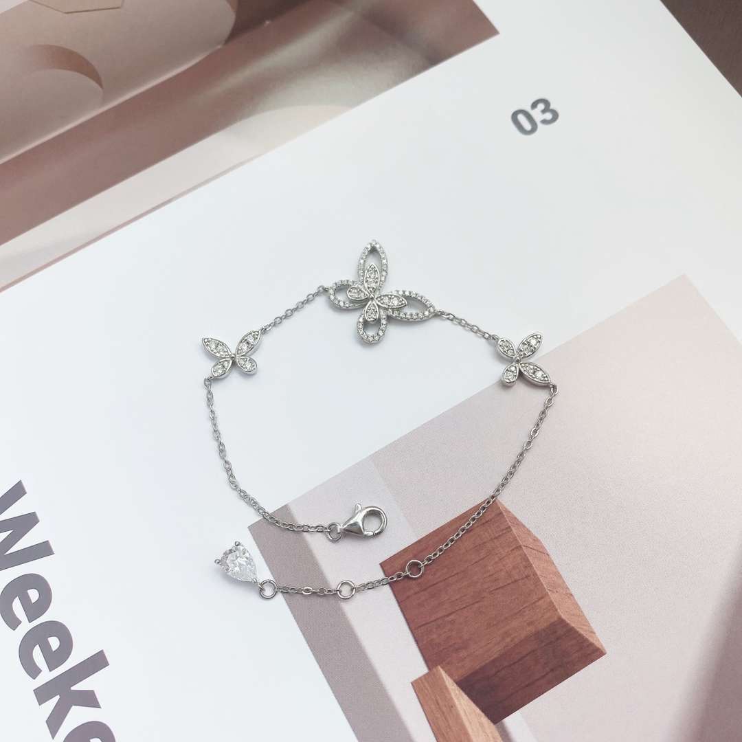 Angela Jewelry]Delicate Butterfly Pendant Bracelet