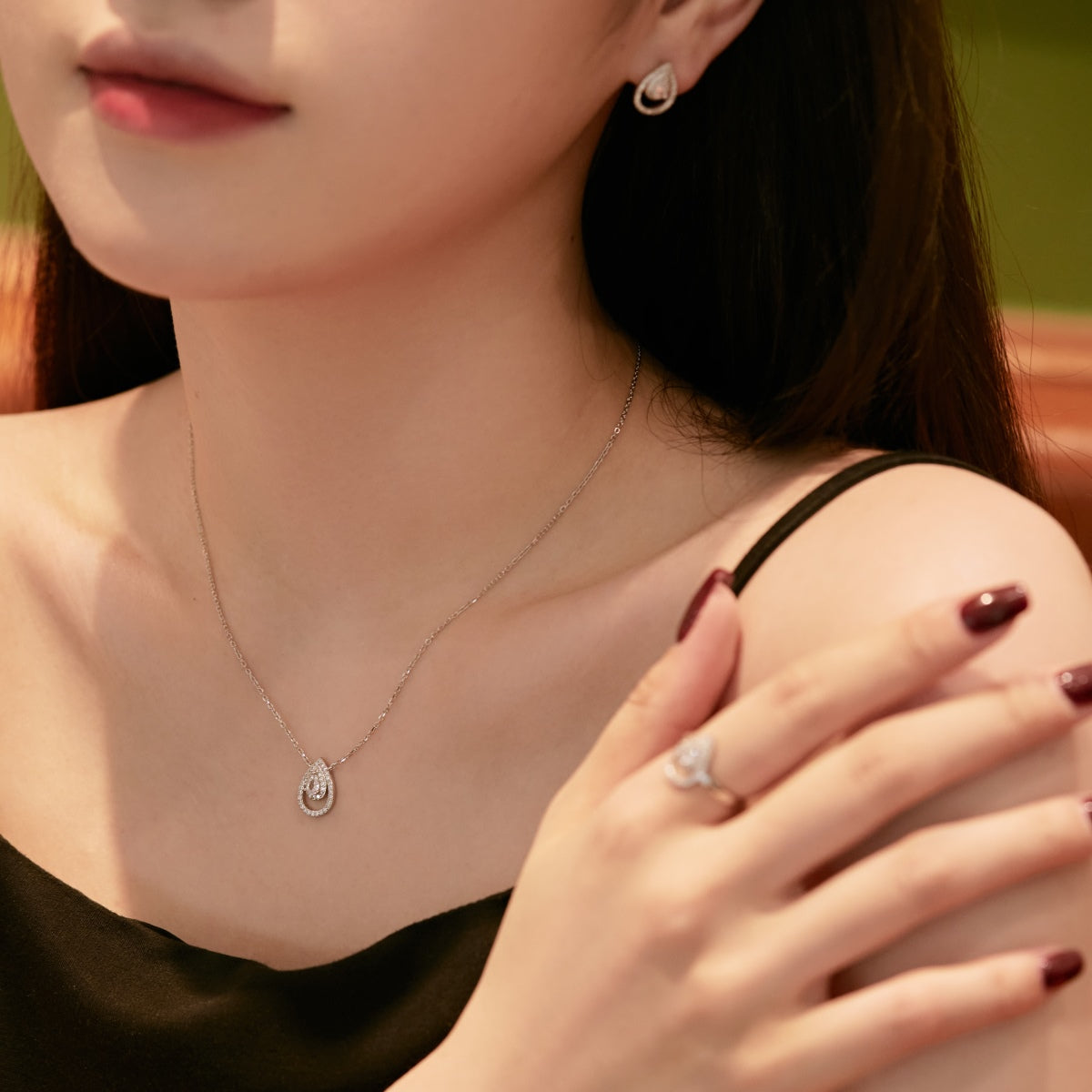 Angela Jewelry]Sparkling Delicate Water Drop Shape Daily Earrings