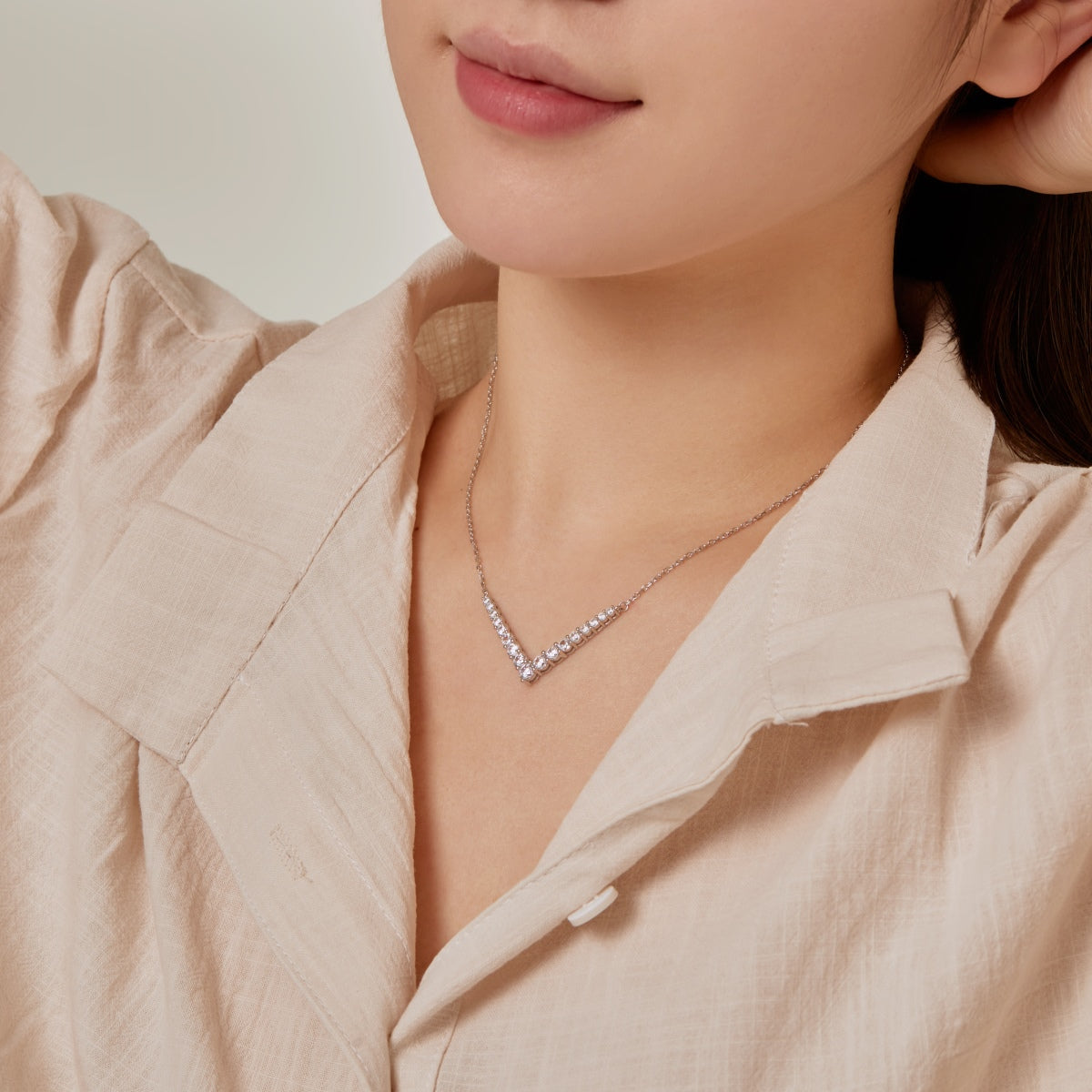 Angela Jewelry]Ornate Round Cut Necklace