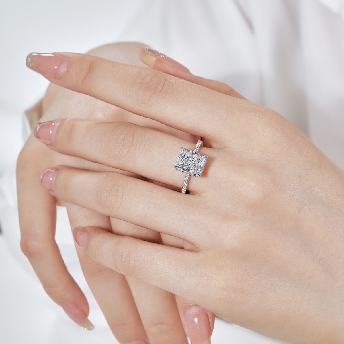 Angela Jewelry]4.0 Carat Luxurious Engagement Ring