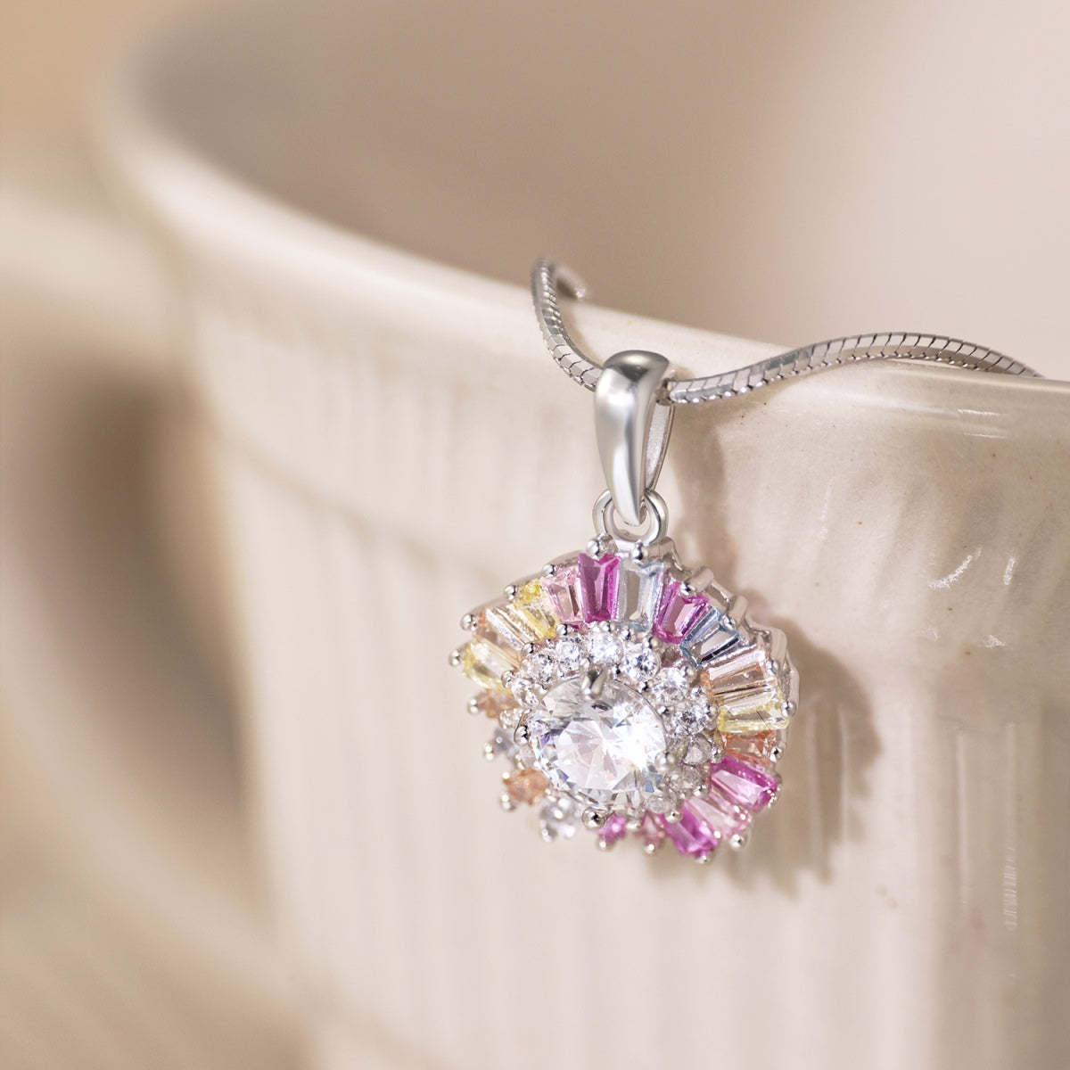 Angela Jewelry]Charming Flower Colorful Necklace