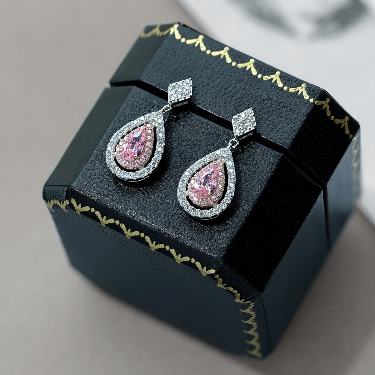Angela Jewelry]Ornate Delicate Water Drop Shape Banquet Earrings