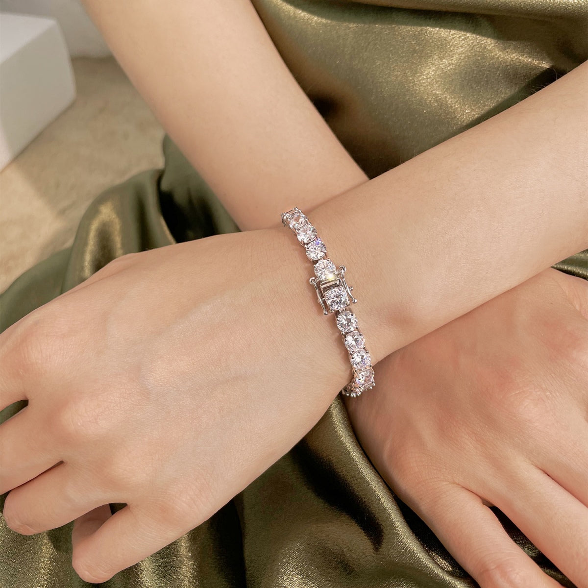 Angela Jewelry]0.75 Carat Dazzling Round Cut Wedding Bracelet