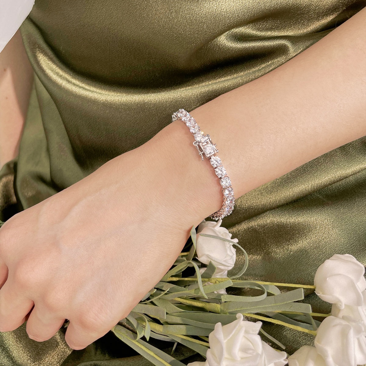 Angela Jewelry]Ornate Sparkling Round Cut Wedding Bracelet