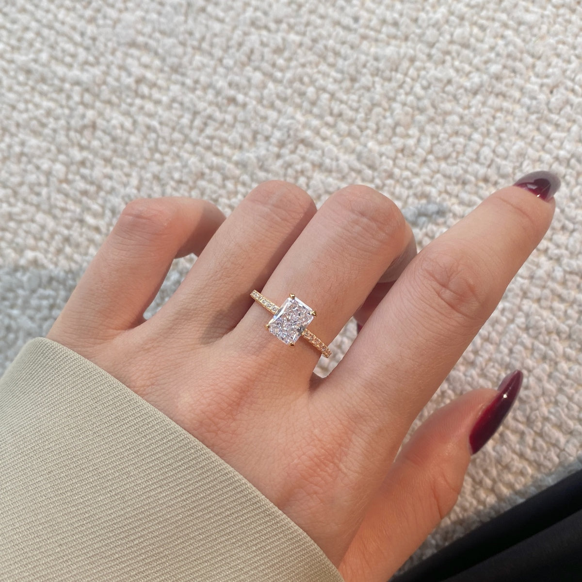Angela Jewelry]2.0 Carat Dazzling Sparkling Radiant Cut Party Ring