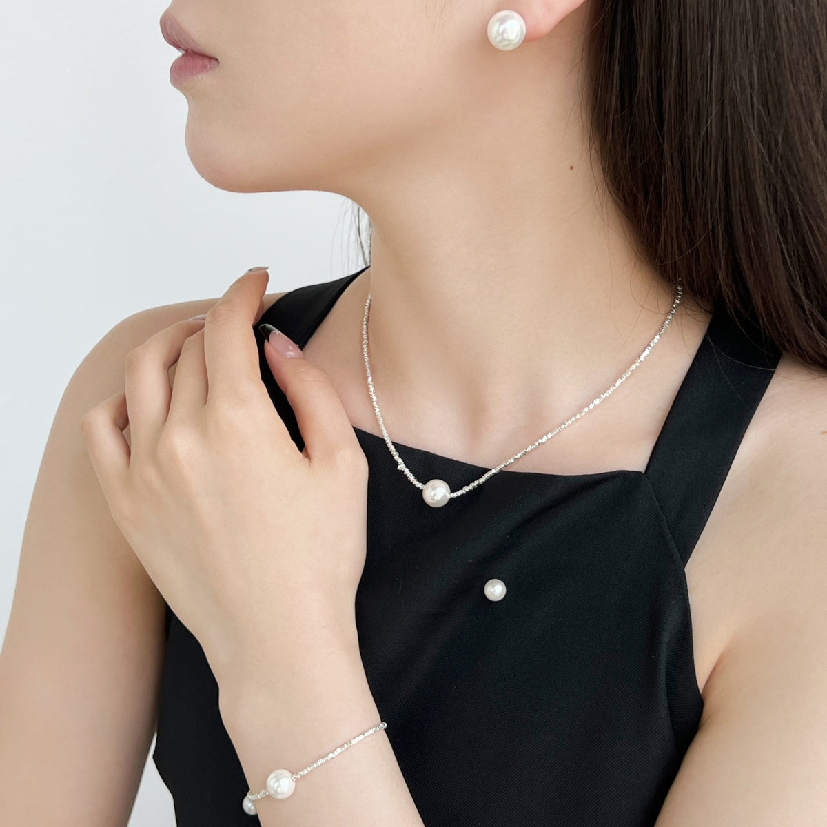 Angela Jewelry]Delicate Pearl Earrings