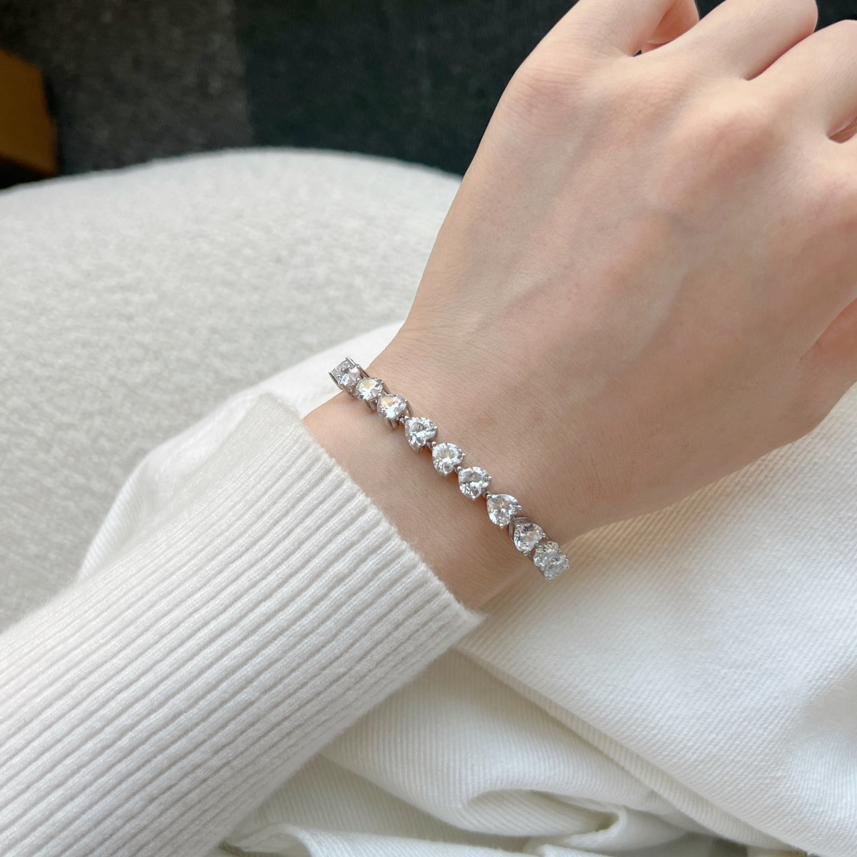 Angela Jewelry]0.75 Carat Elegant Romantic Heart Shape Lover Bracelet