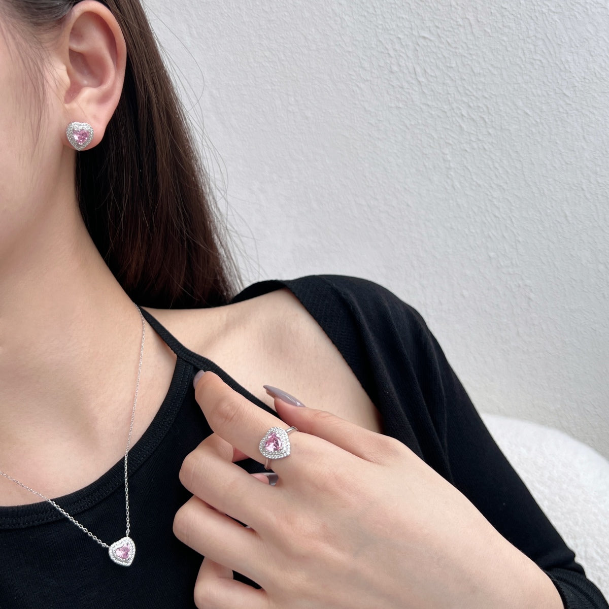 Angela Jewelry]Dazzling Heart Shape Lover Earrings