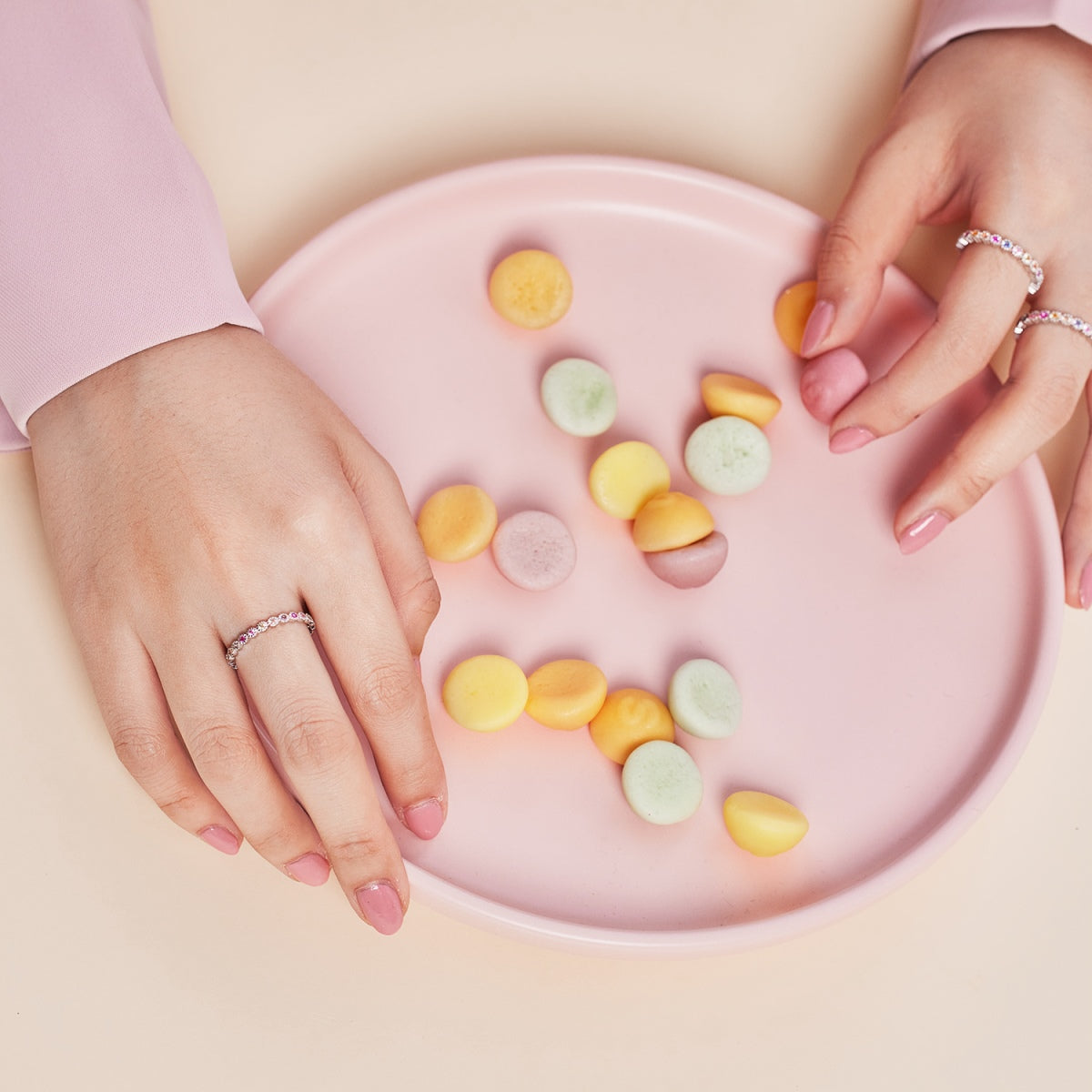 Angela Jewelry]Radiant Sparkling Round Cut Daily Ring