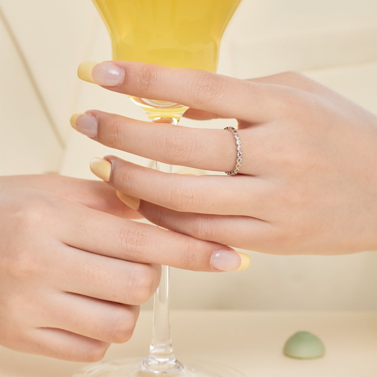 Angela Jewelry]Radiant Sparkling Round Cut Daily Ring