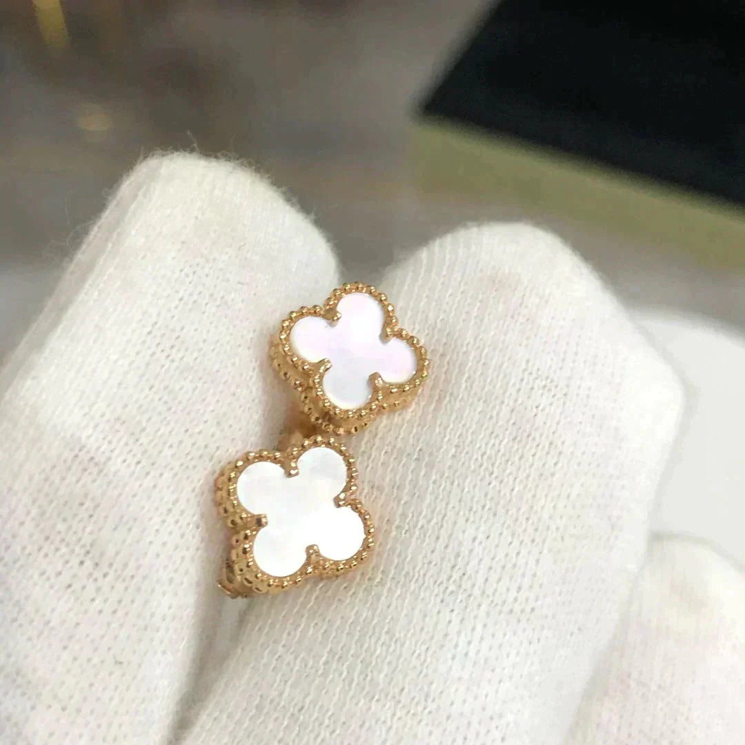 [Angela Jewellery]CLOVER MINI 9.5MM WHITE MOP EARRINGS