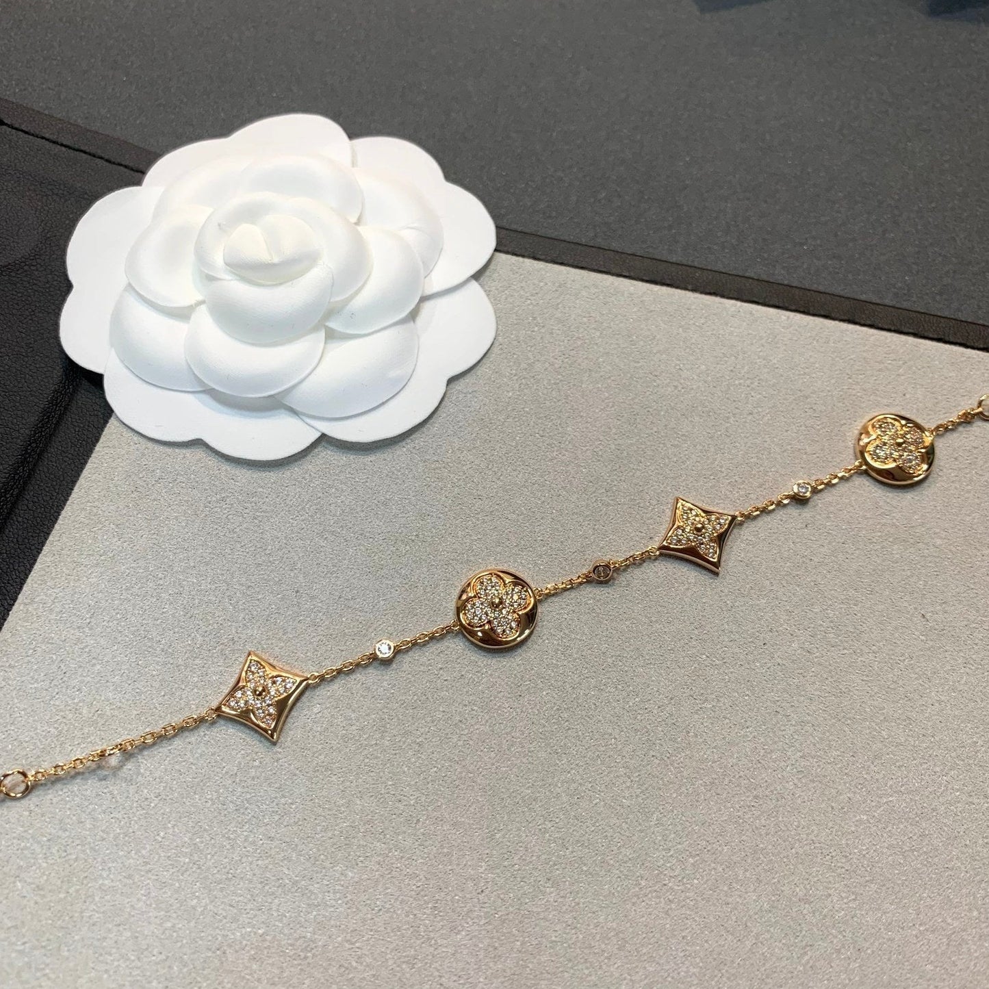 [Angela Jewellery]STAR AND SUN 4 MOTIFS GOLD DIAMONDS BRACELET
