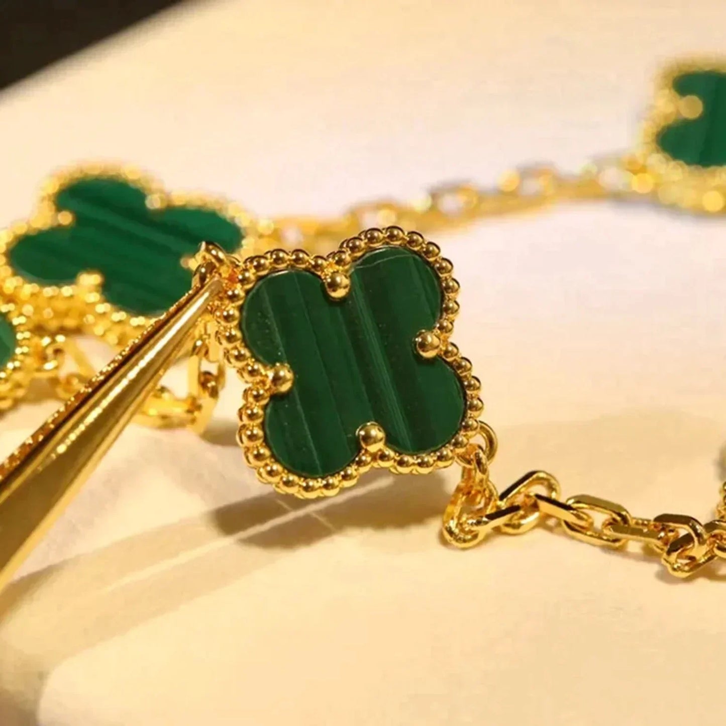 [Angela Jewellery]CLOVER 5 MOTIFS MALACHITE BRACELET