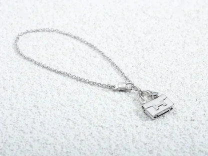 [Angela Jewellery]AMULETTE PEDANT SILVER NECKLACE