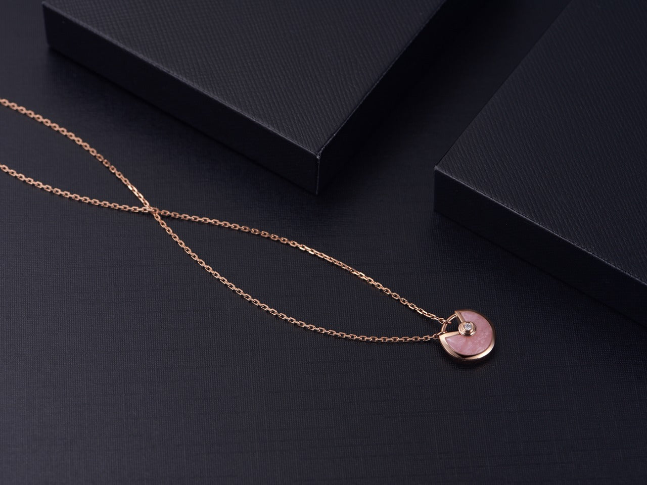 [Angela Jewellery]AMULETTE ROSE GOLD PINK MOP NECKLACE