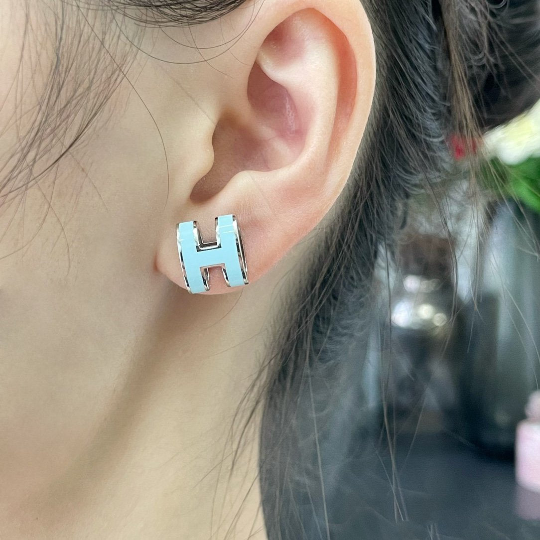 [Angela Jewellery]POP H SKY BLUE STUD EARRINGS
