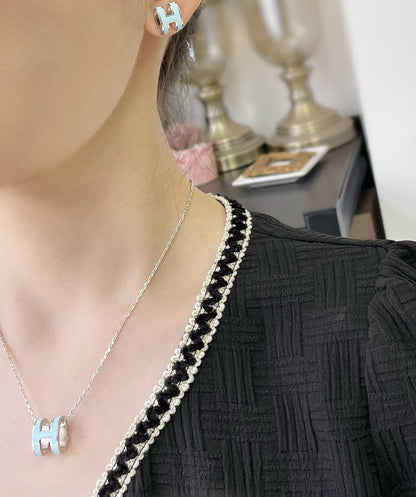 [Angela Jewellery]POP H SKY BLUE STUD EARRINGS