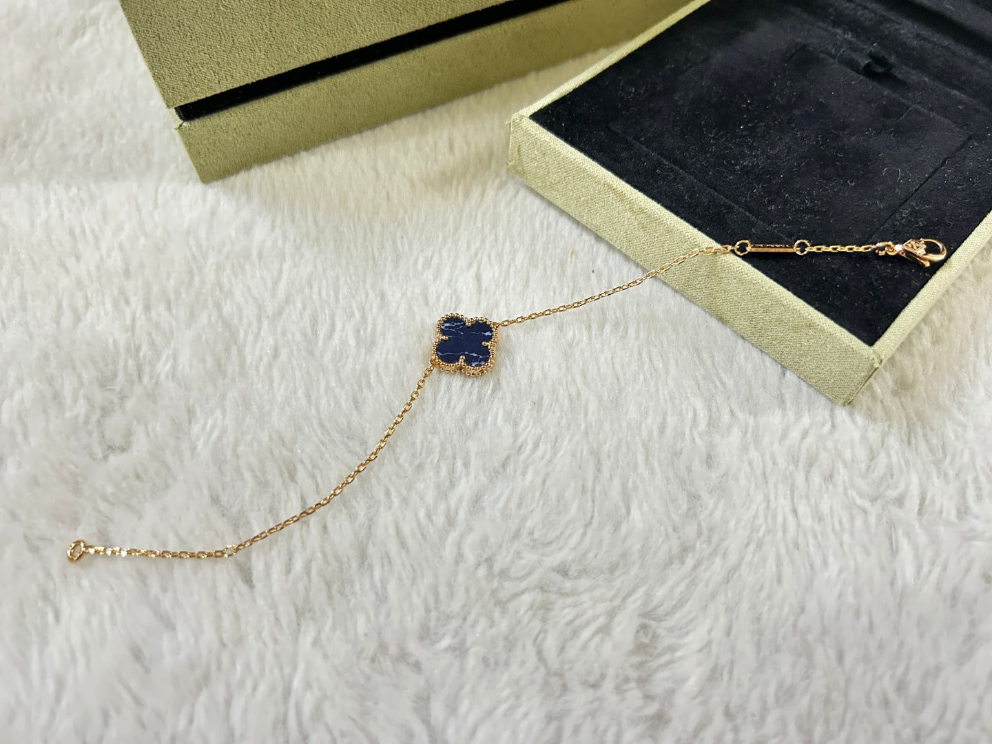 [Angela Jewellery]CLOVER 1 MOTIF PIETERSITE BRACELET