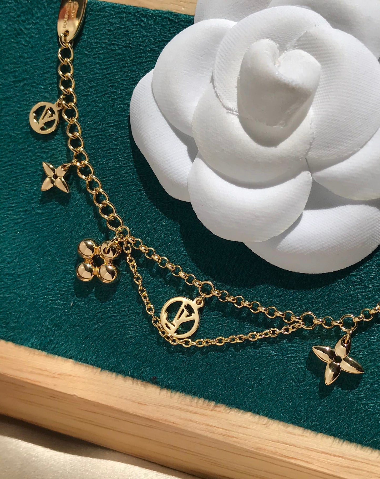 [Angela Jewellery]BLOOMING PINK GOLD MOP BRACELET