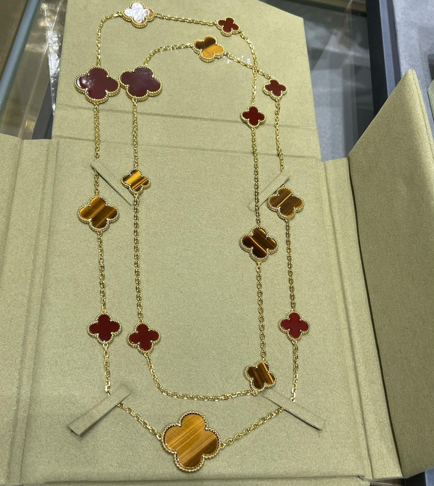[Angela Jewellery]CLOVER 16 MOTIF CARNELIAN TIGER EYE ROSE GOLD NECKLACE