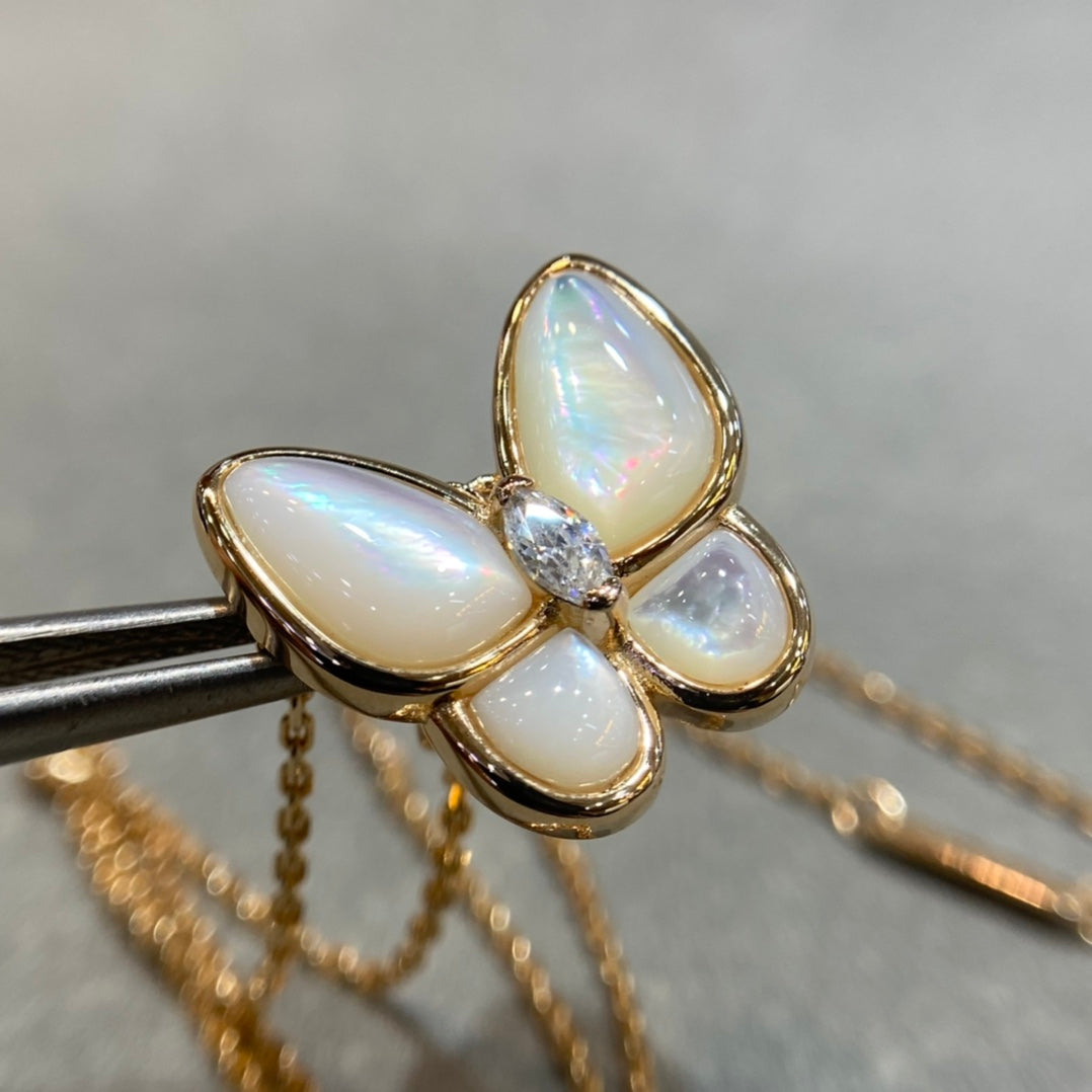 [Angela Jewellery]BUTTERFLY MOP DIAMOND NECKLACE