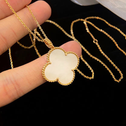 [Angela Jewellery]CLOVER 25MM MOP LARGE PENDANT NECKLACE