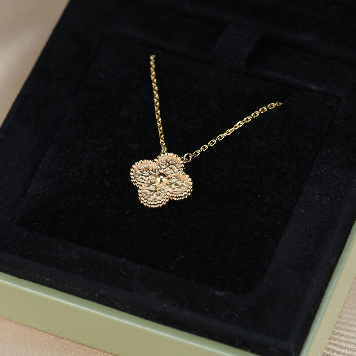[Angela Jewellery]CLOVER 15MM  BRONZING NECKLACE