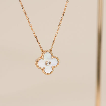 [Angela Jewellery]CLOVER 15MM DIAMOND WHITE FRITILLARIA NECKLACE