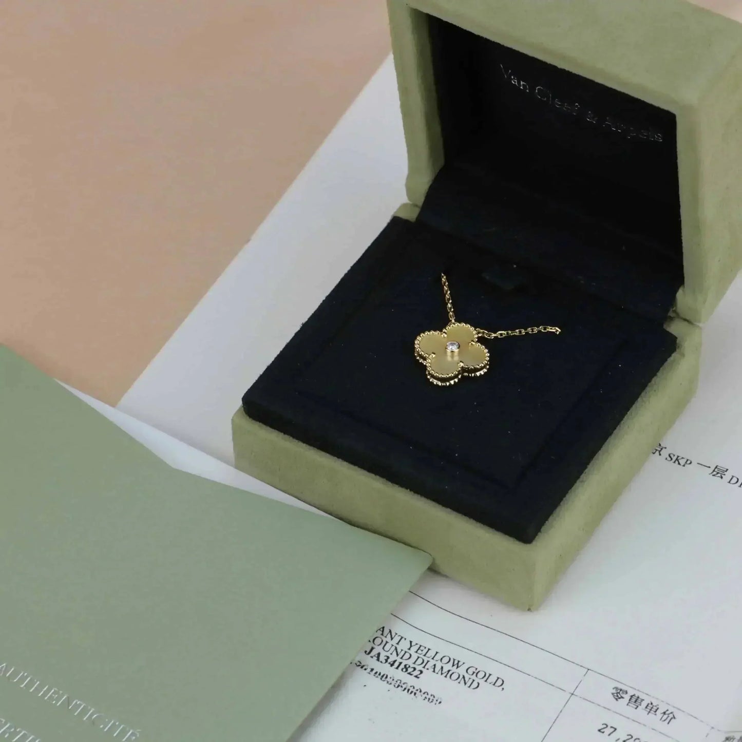 [Angela Jewellery]CLOVER 15MM DIAMOND GOLD MOTHER OF PEARL NECKLACE