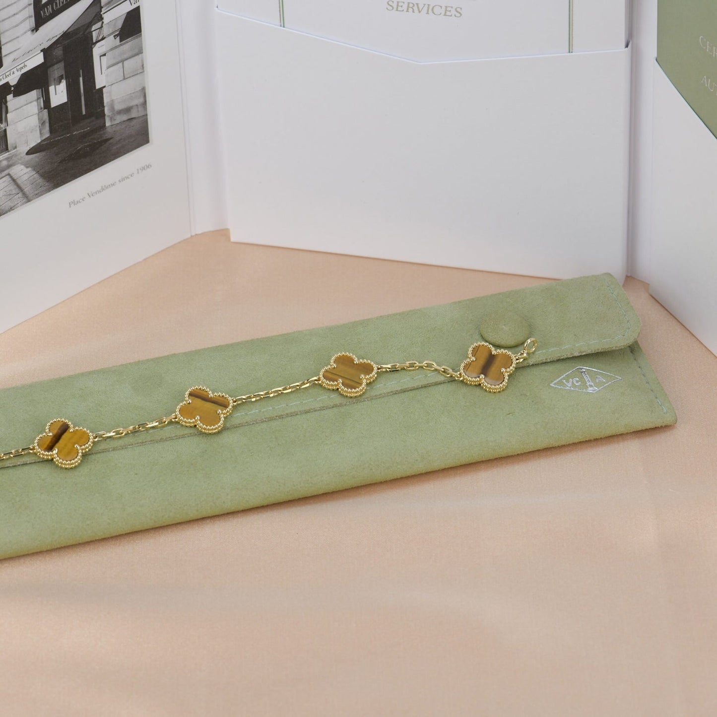 [Angela Jewellery]CLOVER  5 MOTIFS TIGER EYE BRACELET
