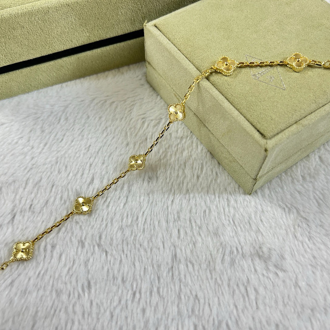[Angela Jewellery]CLOVER 6 MOTIF DIAMOND BRACELET