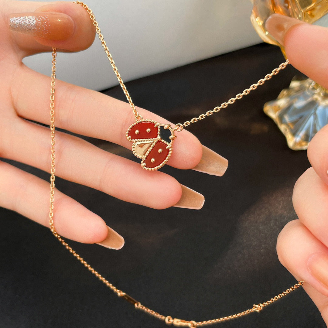 [Angela Jewellery]LUCKY  CARNELIANS LADYBUG NECKLACE