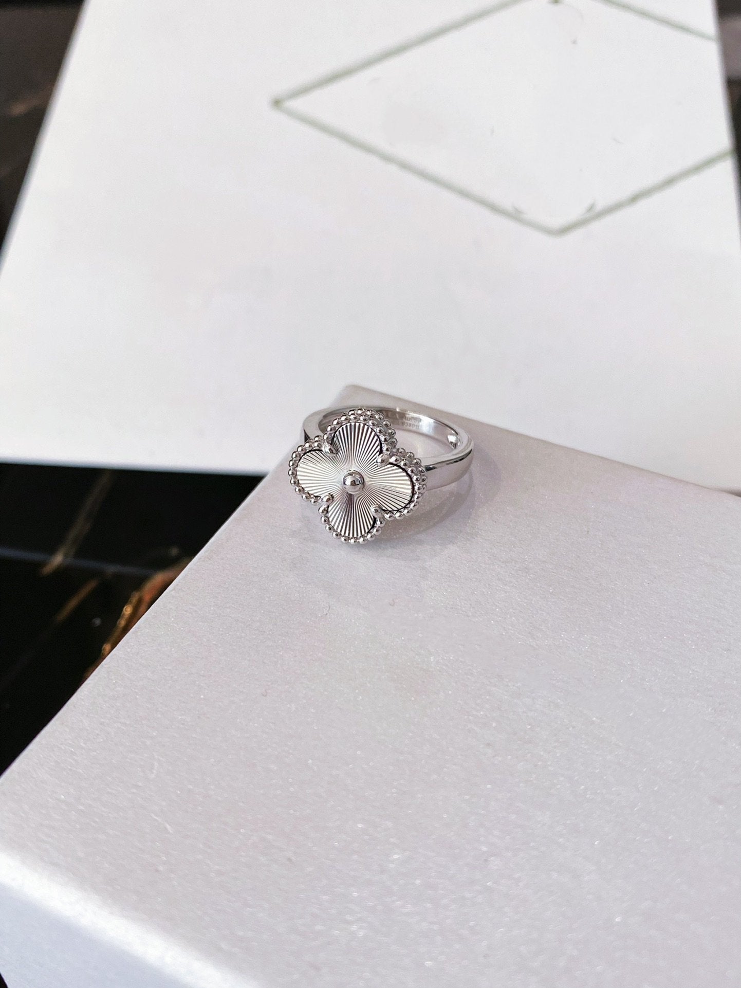 [Angela Jewellery]CLOVER SILVER RING