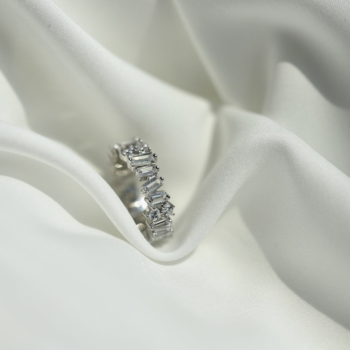Angela Jewelry]Delicate Multi Shape Tennis Ring