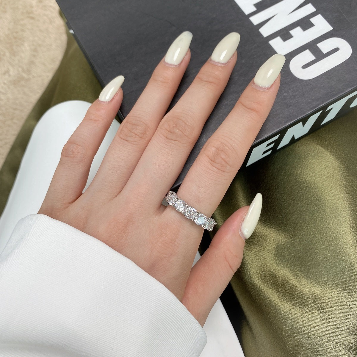 Angela Jewelry]Gorgeous Round Cut Tennis Ring