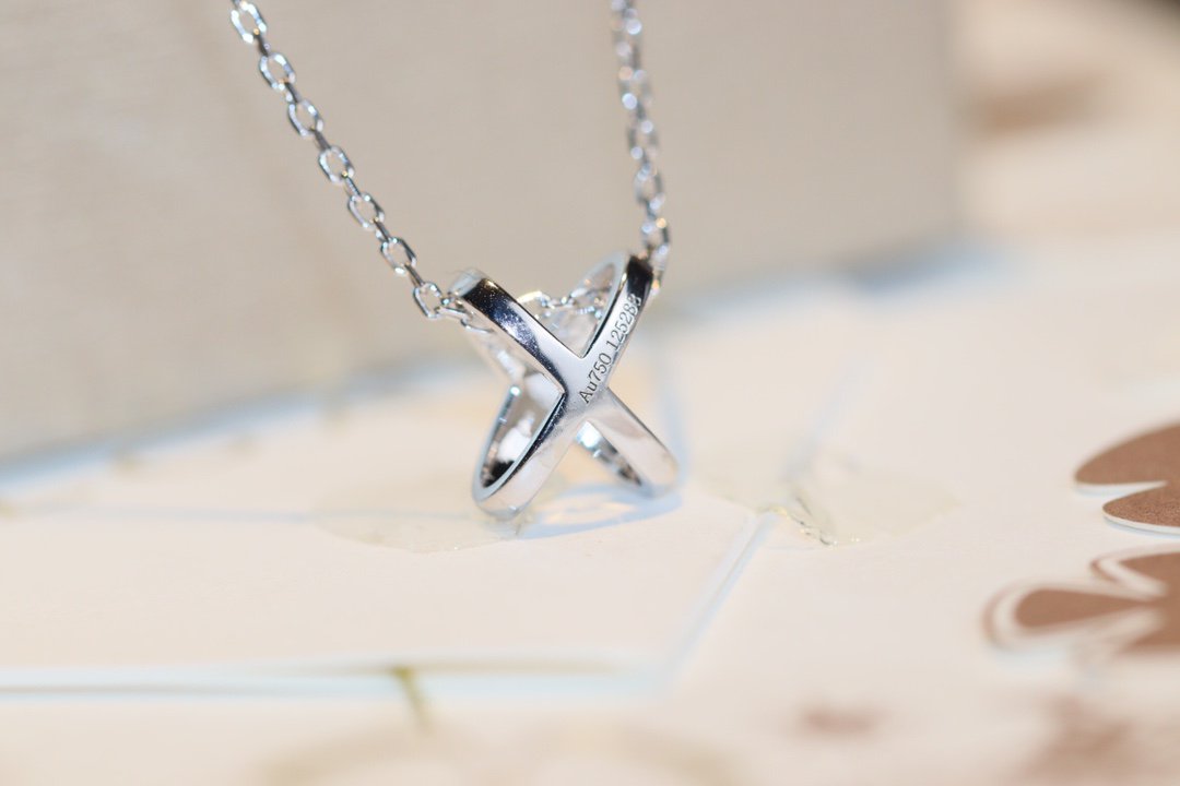 [Angela Jewellery]JEUX DE DIAMOND NECKLACE